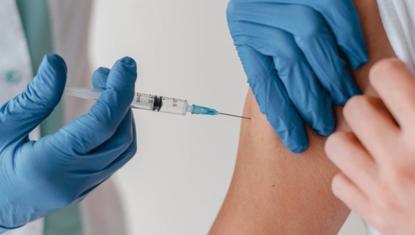 Dia D de vacinação em BC