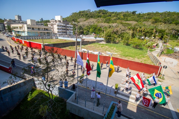 bombinhas semana da patria