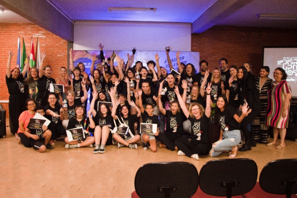 t escola integrada à praia