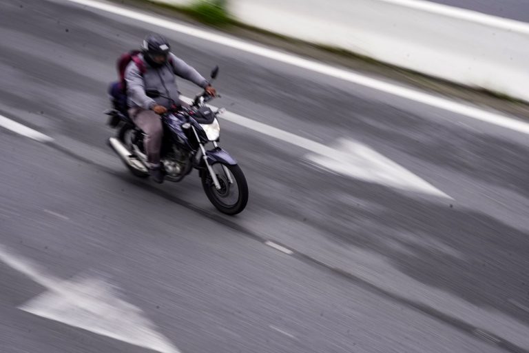Detran/SC e Cetran/SC prorrogam prazo para o cumprimento da Lei Federal que regulamenta a atividade de motofretistas e mototaxistas