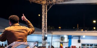 Evento reuniu igrejas de Porto Belo, atrações musicais, pregações e público de diferentes municípios de Santa Catarina e até de Curitiba (PR)