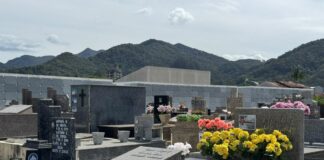 Cemitério municipal de Itapema recebe preparativos para o Dia de Finados