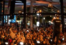 Festival de Talentos e show do Kamisa 10 marcam a abertura do 11º Festival do Camarão em Porto Belo