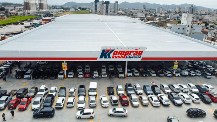 Foto de uma das lojas do Komprão em SC